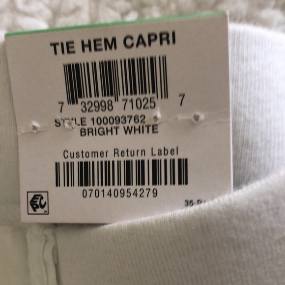 New with Tags Style and Co capris - Picture 8 of 8